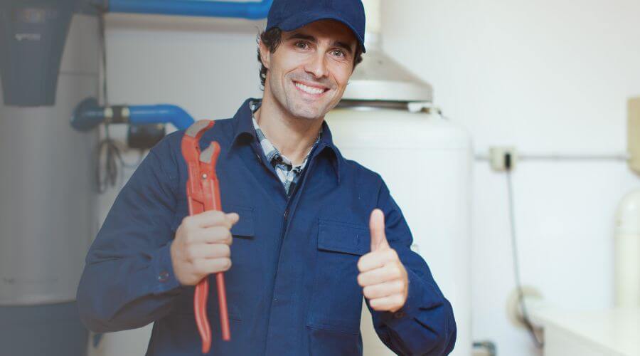 Expert burst pipe repair services in Zwingle, IA
